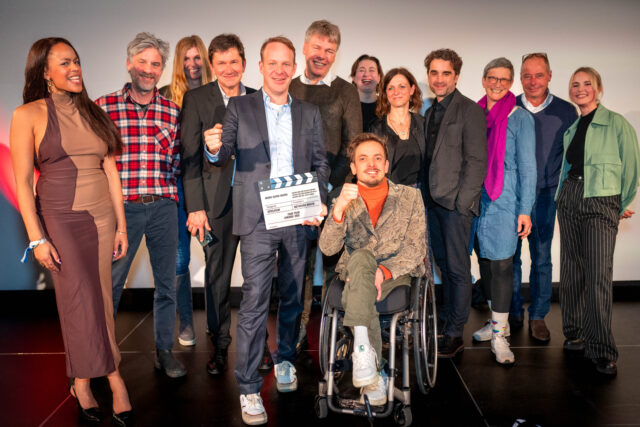 Paula Essam (Moderation), Tobias Schmidt (Kamera), Ann Christin Baer (Produktionsassistenz), Dr. Dietrich Kluge (Produzent), Christoph Hasse (Produktionsleiter), Berno Kürten (Regie), Annika Schwingel (Produktionsmanagement), Jan Kampmann (Laudator), Julia Brendler (Hauptdarstellerin), Oliver Wnuk (Hauptdarsteller), Gitte Stiehler (Herstellungsleiterin), Benjamin Schubert (Tonmeister), Annika Schrumpf (Schauspielerin). (c) Boris Laewen